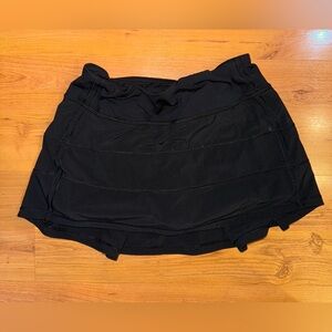 Women’s black Lululemon skirt